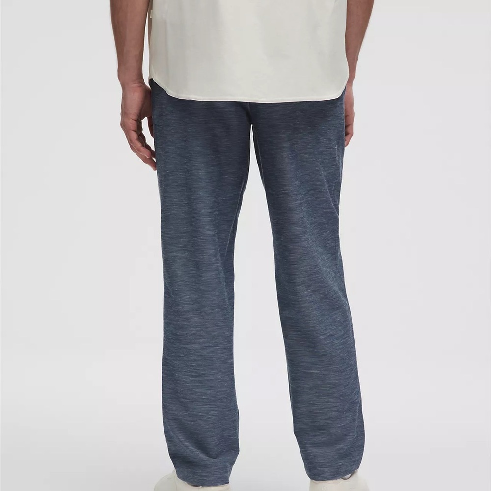 LuluLinen Pleated Trouser Regular - Picture 3 of 6